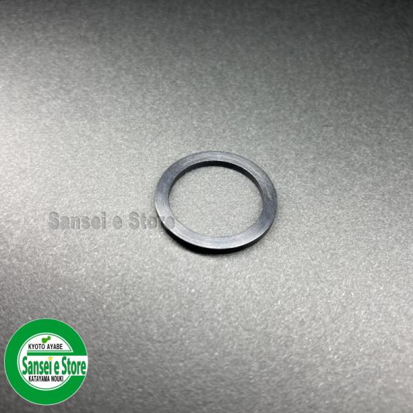 クボタ 燃料コック用パッキンです。【サイズ】外径：19ｍｍ内径：15ｍｍ厚み：1.5ｍｍクボタ純正燃料コック「E3131-43010」に適合するパッキンです。【お願い】写真画像より形状、およびサイズをご確認の上、ご使用いただけるかご判断くだ...