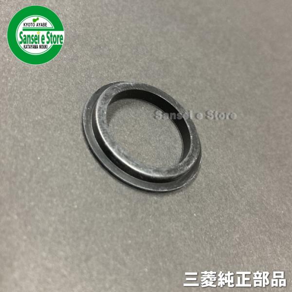 三菱純正燃料コック用パッキンです。「FA24202X000/FA24292X008」互換部品【サイズ】外径：25.5mm内径：18mm厚み：3ｍｍ※画像にてご確認下さい。※製造時期により若干異なる場合がございます。【形状】２段になっています...