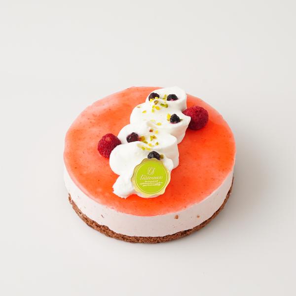 ※定休日・夏期休暇、12月、年末年始は出荷業務お休みのため発送対応はしておりません。休業日明けの受付となります。発送の受付は正午締め切りとなります。九州・北海道・沖縄の到着は+1日かかります。しっとりふんわりと焼き上げたココアのスポンジ生地...