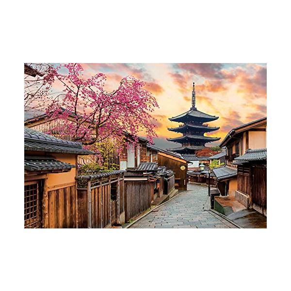 ・ 72×49cm 1000-015・行ってみたい国内の風景。ジグソーパズルで旅気分・京都東山のシンボル的存在の「八坂の塔」が夕焼けに染まる