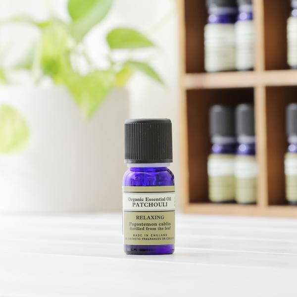 ニールズヤード レメディーズ Neal S Yard Remedies エッセンシャルオイル パチュリー オーガニック 10ml 精油 アロマ パチュリ サンテラボ 通販 Paypayモール