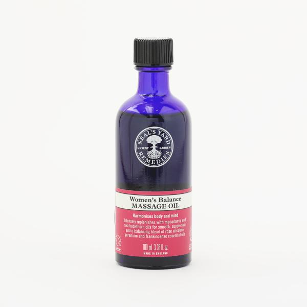 自分をいたわるセルフケアに。花々の香りに包まれてマッサージ。肌を柔らかくなめらかに整えるマカダミアオイル*1が肌の奥*2にまで栄養を届け、美肌に欠かせないオメガ脂肪酸を含むシーバックソーンオイル*3が肌に必要な水分を補いながら、柔らかに。さ...