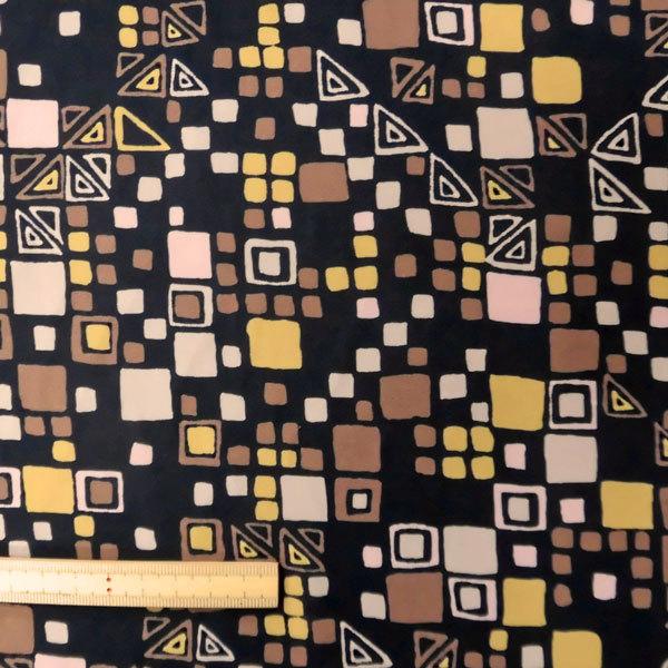 ポリエステルジョーゼット生地 Yex214 幾何学模様 黒地ｘ茶系 数量1 50cm 250円 国産 Yex 214 布の家サラサ 通販 Yahoo ショッピング