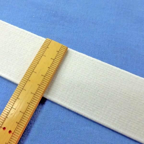 織ゴム（平ゴム）30mm巾  【切り売り】  国産上タック（一般品）織ゴム　産地特価品です♪衣料用（ウエスト、袖口）ハンドメイドなどに最適です。【上タック】ポリエステル糸と天然ゴム使用で織られたしっかりとした織ゴム（平ゴム）です。ゆうパケッ...