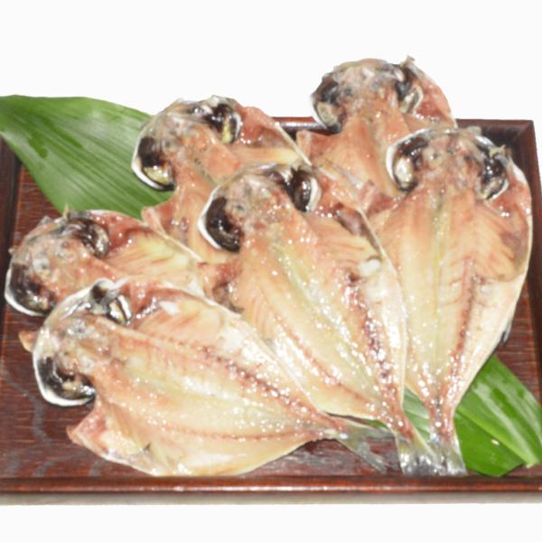 目利きが選んだ極上の鯵を無添加で加工したひものです。お求めやすい価格、日常使いに適したサイズで常に人気NO.1商品また、詰合せにも一番使いやすいサイズですのでギフト使いにもオススメですあじのサイズ感の比較をしていますので画像にて上トロあじ(...