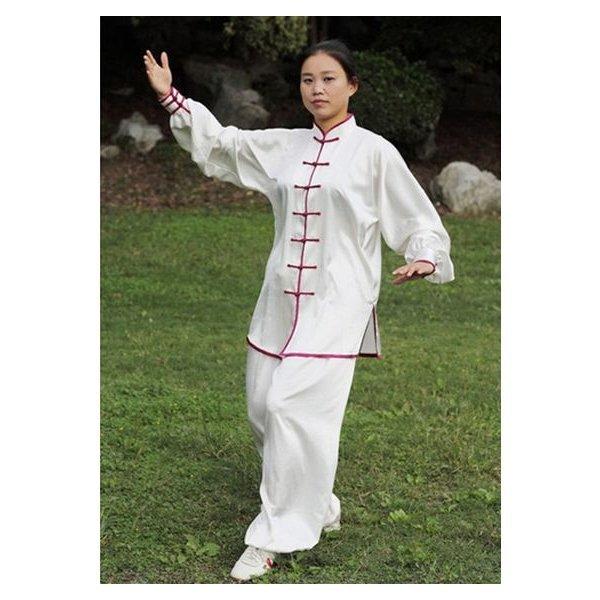 ポリエステル 表演服 功夫服 武術教室★天然素材ならではの肌触りで、身体に吸い付くようにフィットし、しなやかな曲線を演出します。★布地がとてもしっかりしているので、ストンと落ちてきれいなシルエット。★プレゼントとしても人気のある太極拳服です...