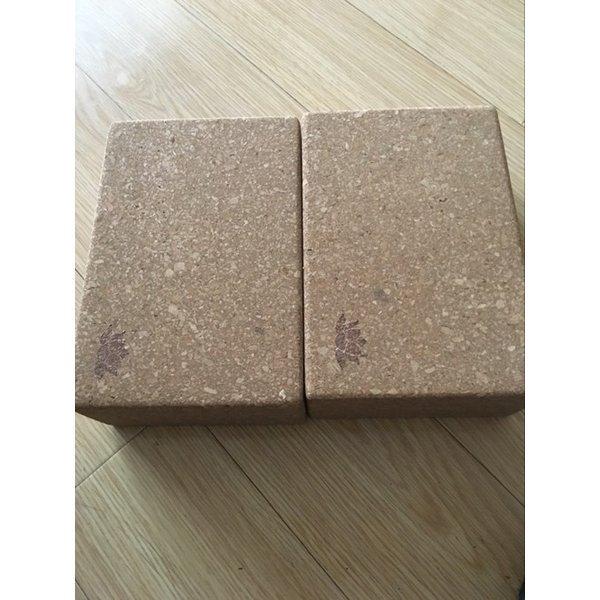 ヨガ ボルスター  ヨガ ウェア  ヨガマット ★ヨガポーズの負荷を調節したり、補助として使用することで無理なくポーズを作ることができるサポートアイテムです!★耐久性もあり、程よく柔らかなグリップで快適な使用感です!★初心者や身体の硬い方な...