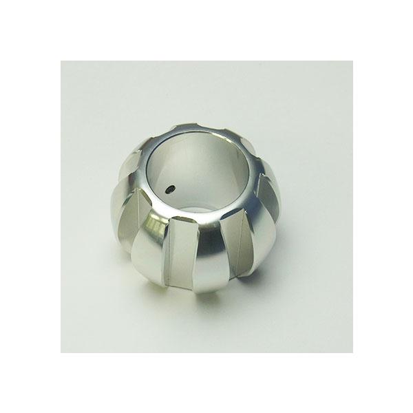 管内の突起物にひっかかりにくいデザインのリングです。ケーブル先端部に装着することで、カメラ部が管内の中心付近を観察することができます。内径：28mm外径：50mm長さ：36mm