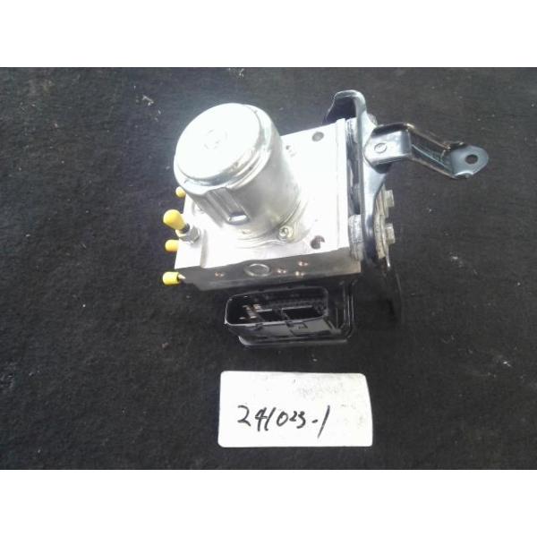 フィット DBA-GK3 ABSアクチュエーター 同梱不可 即決品