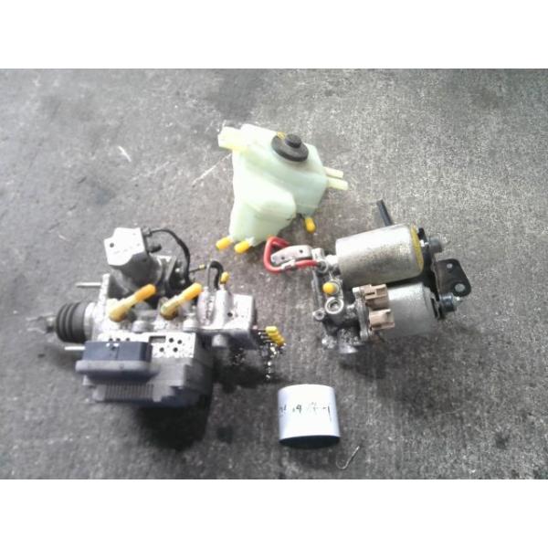 アクア DAA-NHP10 ブレーキマスター 同梱不可 即決品 : サトウサービス