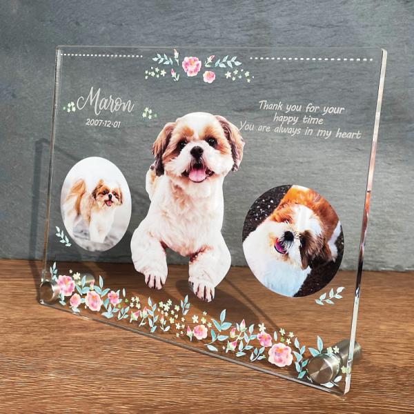 大切なペットの誕生日、記念など、思い出の写真をフォトスタンドにしてみませんか？◆デザインピンクフラワービタミンフラワークラシックスターブーケ肉球フラワー桜※背面は白色になります。◆サイズ画像欄からご確認ください。ご希望のサイズをオプション欄...