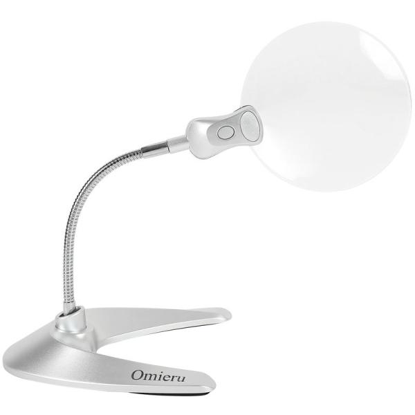 【商品名】　Omieru(オミエル) 拡大鏡 ルーペ 虫眼鏡 全面レンズ ライト付き スタンド 卓上 読書 13cm 2倍 【商品説明】　・【LEDライト】2つの白色LEDライトが付いています。スイッチはレンズ取り付け部のすぐ上にあります。...