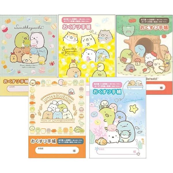 人気キャラクターすみっコぐらしデザインのおくすり手帳詰め合わせセットとなります。全部で5種類の内容!ページ数: 36ページサイズ: A6(横105×縦148mm)ご注意ください2020年度診療報酬改定によってお薬手帳の内容の一部を順次変更中...