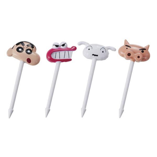 「クレヨンしんちゃん」とかわいくランチ♪お弁当やパーティの彩りに活躍する「ピック」です。しんちゃん、ワニ山さん、シロ、ぶりぶりざえもんのお顔、全4柄(各2本)セット。キャラ弁が苦手…時間がない…そんな方も、ピックを刺すだけなので、簡単です。...