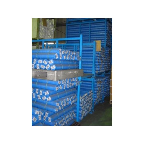 床、屋根養生材として、さまざまな用途で使用。