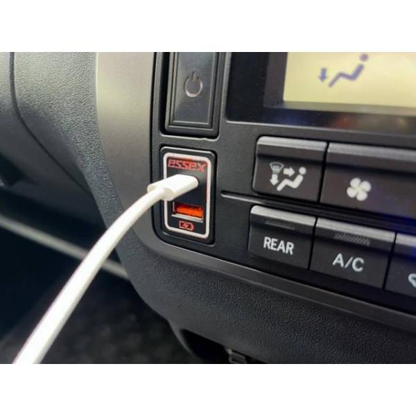 CRS essex Type-C対応 急速充電対応USBポート トヨタスイッチホワイト