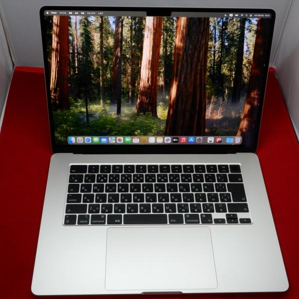 　アップルのMacBook Air　15.3インチノートパソコンです。「M3」チップ、Liquid Retinaディスプレイを備えた薄型の15.3型「MacBook Air」です。　動作に異常はありません。・電源の状態情報　　充放電回数：2...