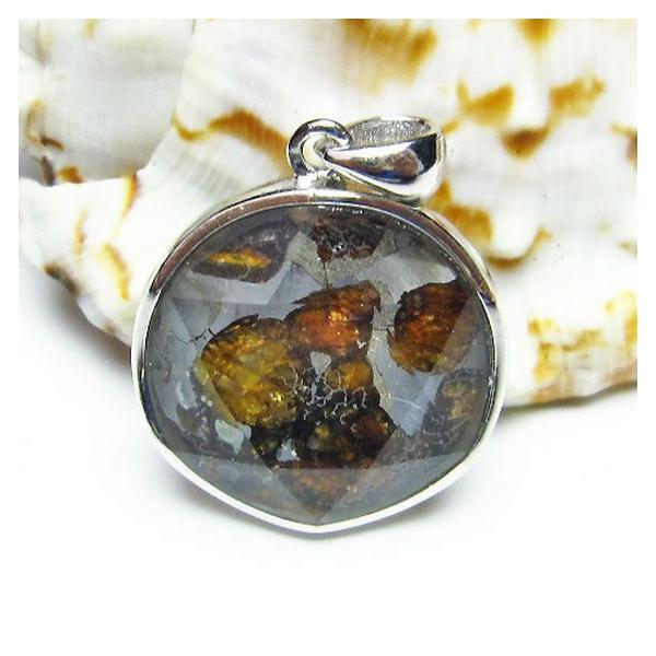 パラサイト隕石 かんらん石 大衛星 ペンダント t453-2334 : 誠安天然石