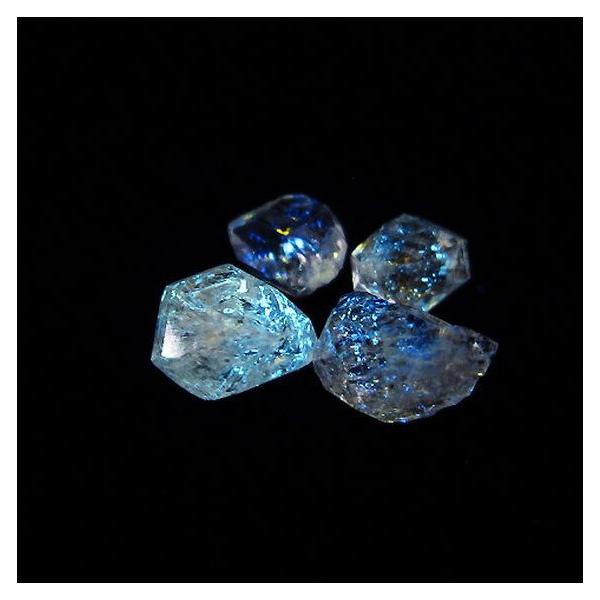 オイルクォーツ （石油入り 水晶） パキスタン産 t596-3811 : 誠安