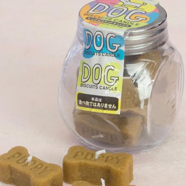 【カメヤマローソク】ドッグビスケットキャンドル〜故人の好物シリーズ〜 ローソクに火を灯し「明かり」をお供えするのには、ご先祖様や仏様と私達の想いをつなぐ意味や、無明の闇を照らしだすと言う意味があります。火を灯し、キャンドルが減っていく姿はま...