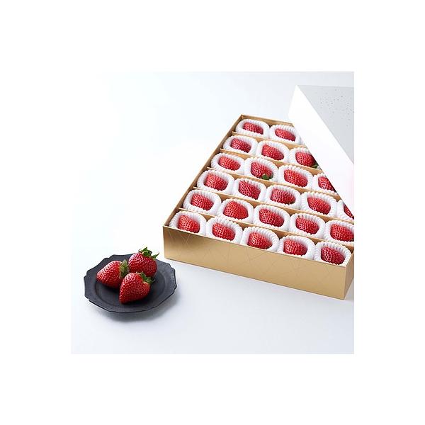 大きめの粒をずらりと並べ、おもてなしの気持ちが伝わる華麗パッケージ。「あまりん」は全国いちご選手権で受賞した＜埼玉県オリジナル品種＞です。