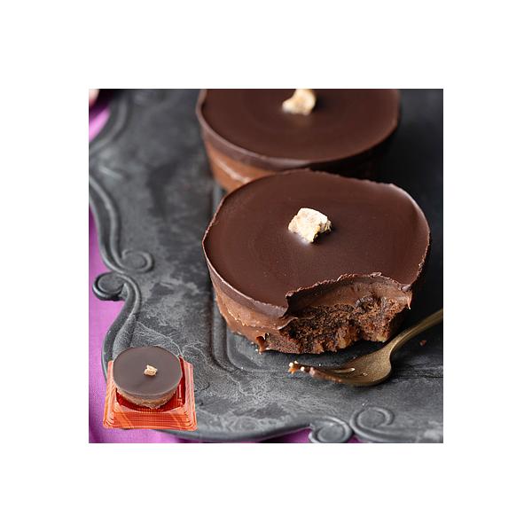 カカオ66％クーベルチュールチョコレートを使用したブラウニー生地に自家製キャラメルとミルクチョコレートを使用したキャラメルガナッシュを重ねました。無花果のプチプチ食感がアクセント。