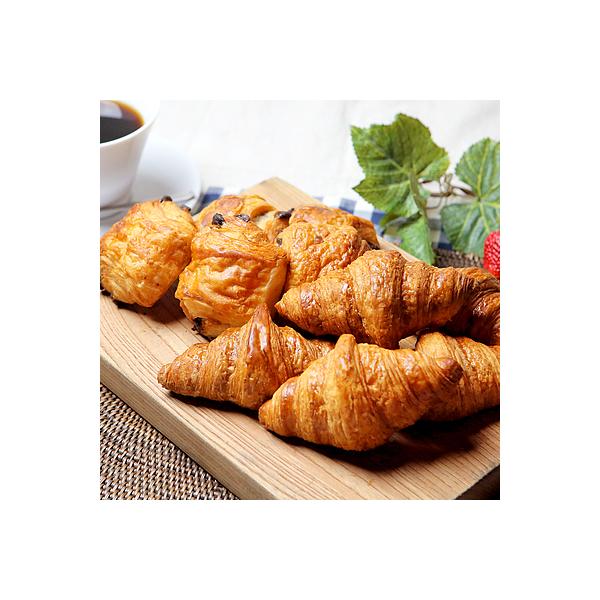 フランス産小麦粉、ヨーロッパ産発酵バター100%使用のこだわりのミニクロワッサンとミニパンオショコラの2種類のセット。現地フランスの味をお家でそのまま焼きたてでお召し上がり頂けます。