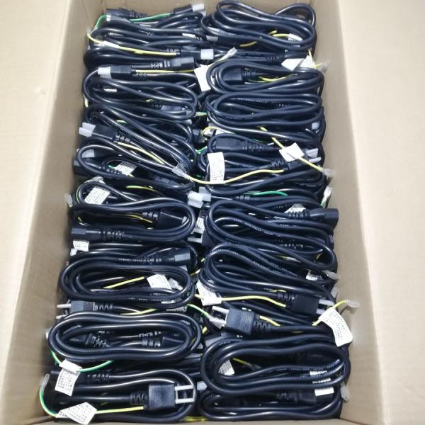 未使用品 デスクトップPC ＆ 液晶モニター用 電源ケーブル 3Pメス-2P