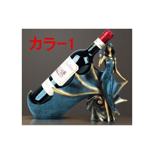 北欧の招き猫のデスク、リビングのワイン棚の置物