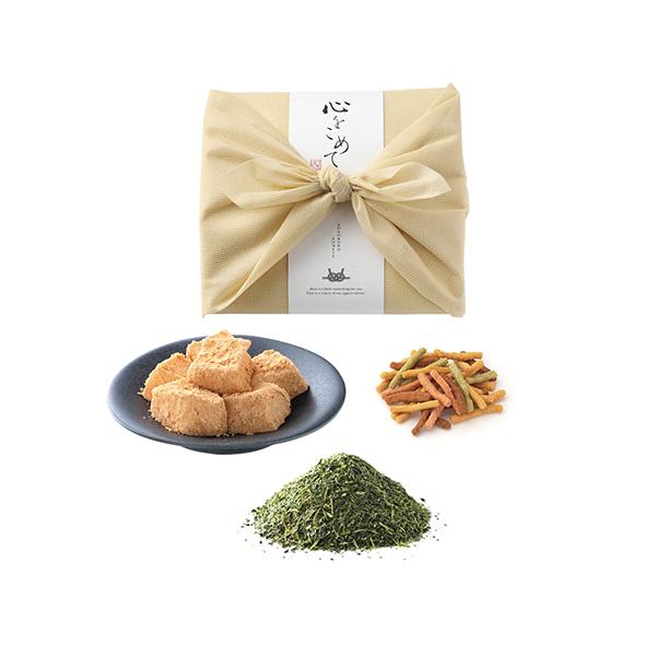 喜ばれる引き菓子・笑日 MUSUBI（きな粉）わらび餅の素×1・きな粉×1・野菜かりんとう(さつまいも・かぼちゃ・にんじん・ほうれん草・たまねぎ)20g×1・鹿児島県産 かぶせ茶ティーバッグ2g×10入りです。笑顔溢れる日々を願って 水を入...