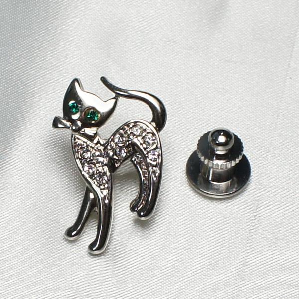 タックピン ピンブローチ 猫 すり寄る猫 ネコ ねこ シルバーカラー