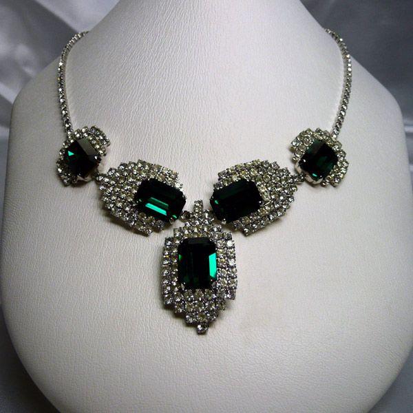 ネックレス ドイツ製 スワロフスキー クリスタル 大粒 エメラルド