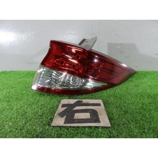エスティマ DBA-ACR50W 右テールランプ 2AZ-FE 202 28-205 81550-28500
