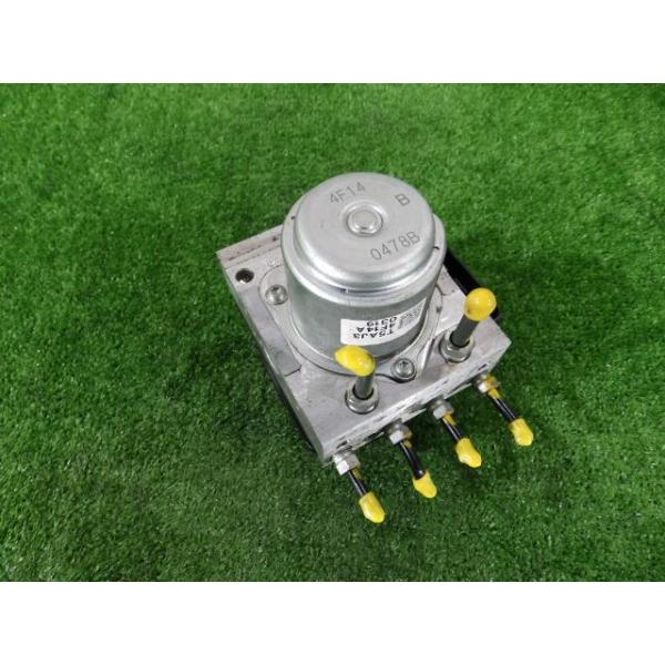 フィット DBA-GK3 ABSアクチュエーター L13B NH624P T5AJ3 57110-T5A