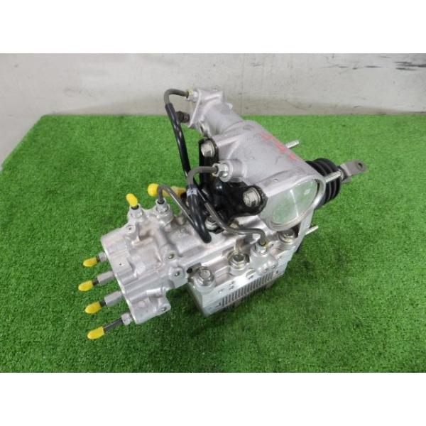 SG00001 現状品  TOYATA トヨタ プリウス DDA‐ZVW30ブレーキマスター  ASSY 2点まとめ売り [1000023061216] プリウス DAA-ZVW30 ブレーキマスター/マスターシリンダー 2ZR-FXE 202