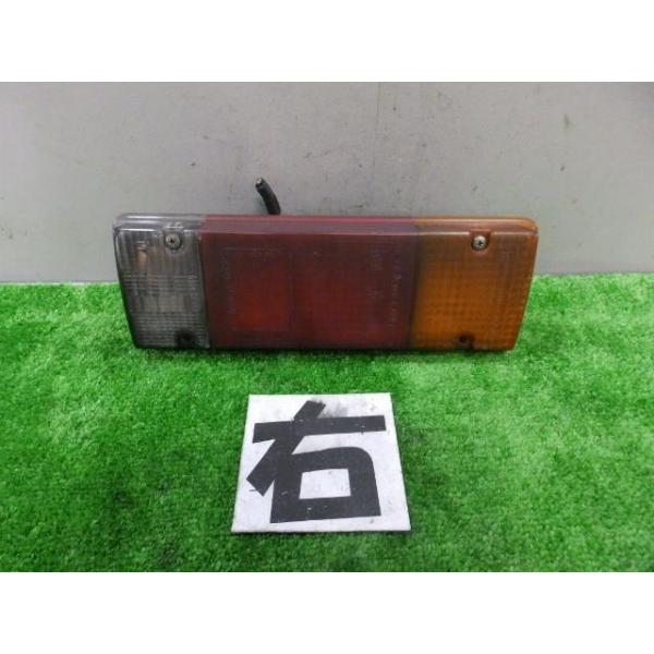 トヨタテールランプ 右 トヨエース KK-XZU337 右テールランプ S05C 058 36-10 81550