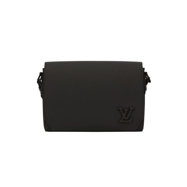 【極美品】ルイヴィトン アエログラム テイクオフメッセンジャー トリヨン 黒 LOUIS VUITTON（ルイ・ヴィトン） ショルダーバッグ アエログラム