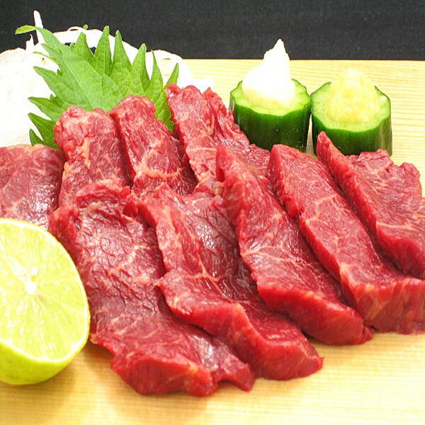 食用に専門に肥育されたやわらかくとても美味しいロース馬刺しです。柔らかくて味のある馬刺しを食べたい方にお勧めです。「カナダ」「アルゼンチン」「ポーランド」産。（産地はお選びいただけません）