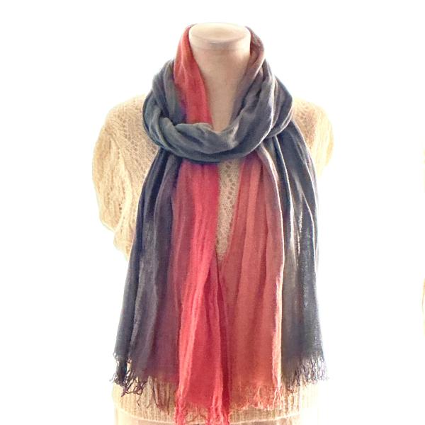 茜染　カディコットンストール　かご染　珊瑚色　手紡ぎ手織りストール　綿100% 茜染 カディコットンストール かご染 珊瑚色 手紡ぎ手織りストール 綿