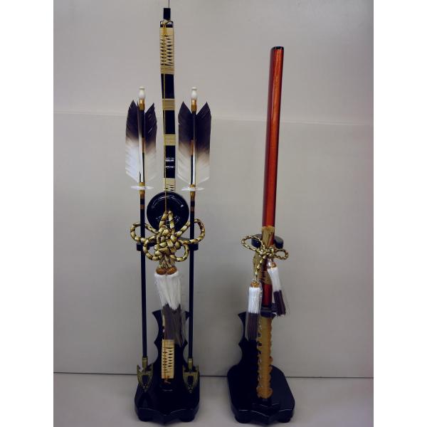 弓太刀飾り 二段飾り:大 弓藤巻・ケヤキ塗り：黒太刀