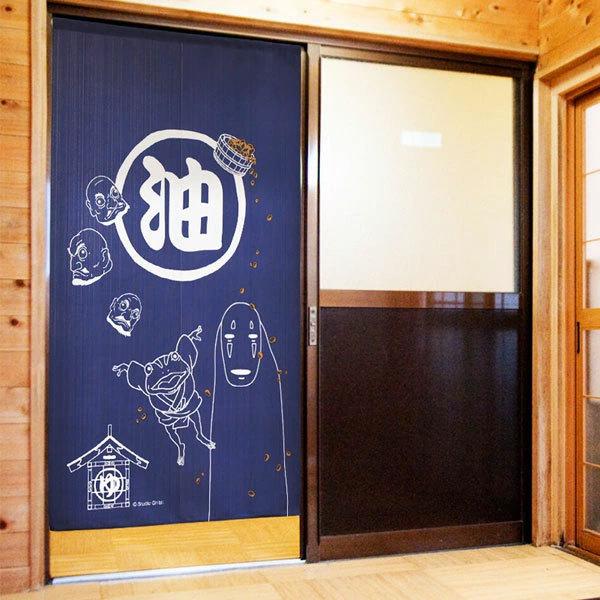 ジブリ 千と千尋の神隠し のれん 85×150cm 暖簾 日よけ タペストリー 目隠し 千尋 ジブリグッズ 春 夏 秋 冬 テレワーク 背景 模様替え 新生活