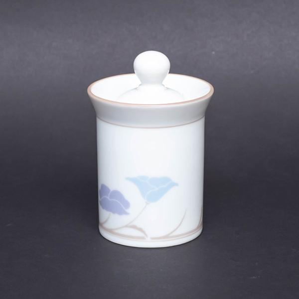 ダンスクのチボリ（ベルフラワートープ）のシュガーポット。デンマークの首都コペンハーゲンにあるチボリパークがモチーフになったシリーズ。器を縁取る花づる模様は公園のフェンスの装飾をイメージしているそうです。こちらはトープ（灰色ががった茶色）と名...