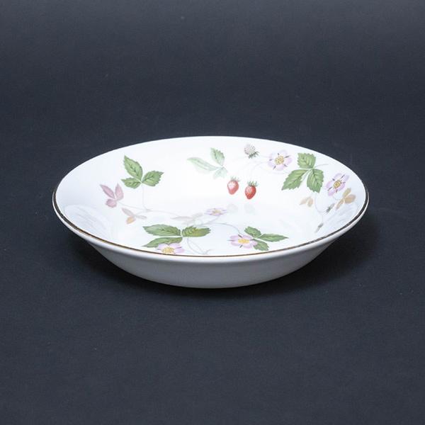 WEDGWOOD（ウェッジウッド） ワイルドストロベリー フルーツトレイ ※微