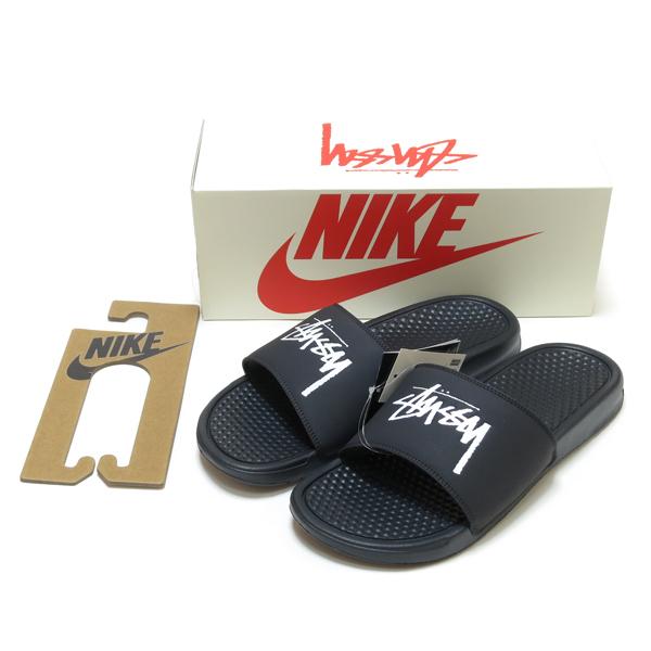 nike sandals black and white