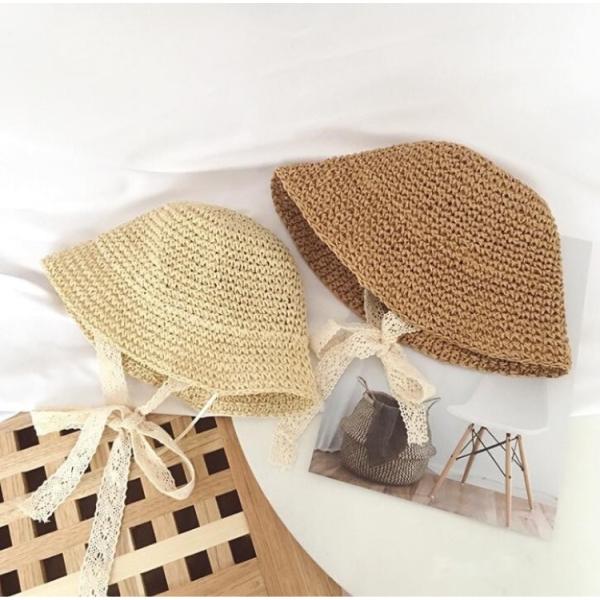 どんなお洋服にも似合う夏の最強アイテム！顎ひもがおしゃれなレースリボンリボンが邪魔ならお帽子の隙間から上へ通して飾りリボンにチェンジしても可愛いユニセックスでかぶれる嬉しいアイテムですご家族でリンクコーデしても♪通気性がよく暑い季節の外出に...