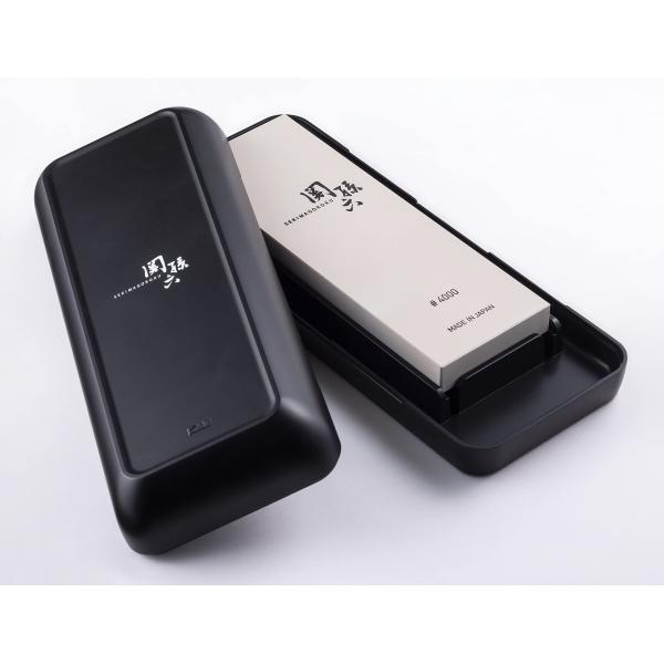 他サイト： 貝印 KAI 関孫六 仕上 砥石 包丁 研ぎ器 #4000 収納 ケース 付 日本製 AP0332の商品画像