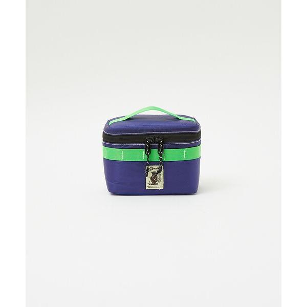 可愛らしいデザインのクーラバッグ