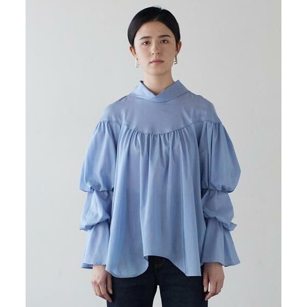 LANVIN en Bleu / ランバン オン ブルー ドレープスリーブロールネックブラウス