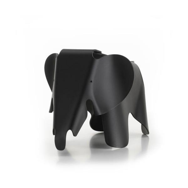 1945年、チャールズ＆レイ・イームズ夫妻はプライウッド成形技術を用いて、愛らしい象のオブジェ「イームズ・エレファント」をデザインしました。子どものおもちゃとしても、インテリアのオブジェとしても、世代を超えて人々を楽しい気持ちにさせてくれる...