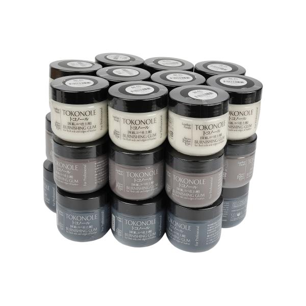 ■用途／特長床面、コバに塗るだけで見違えるような美しい艶。革を保護して汚れからも守ります。非常に伸びがよく、誰でもムラにならずにお使いいただけます。CMCやふのり等のように煮出す手間もなく、フタをあけて塗るだけ。トコノールは革の繊維の奥まで...